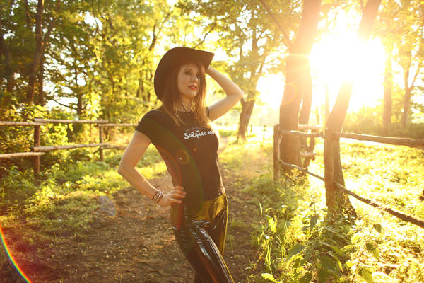 so eyesome preview : Sue